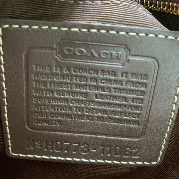 Coach Turn Lock Shoulder Bag H0773 - Picture 8 of 8